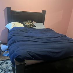 Queen Bed Frame with drawers 