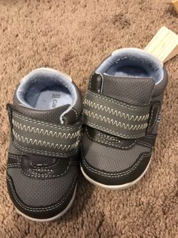 Size 5 walking shoes carter