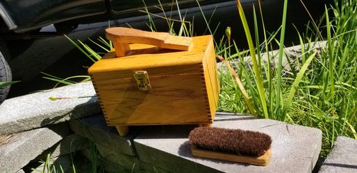 Shoe shine antique kit