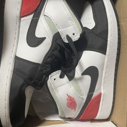 Air Jordan 1 Mid