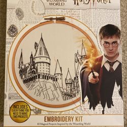 Harry Potter Hogwarts School Embroidery Kit New In Box
