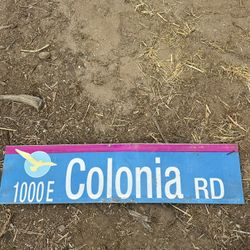colonia rd street sign