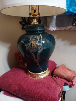 Mid- Century ginger jar table lamp
