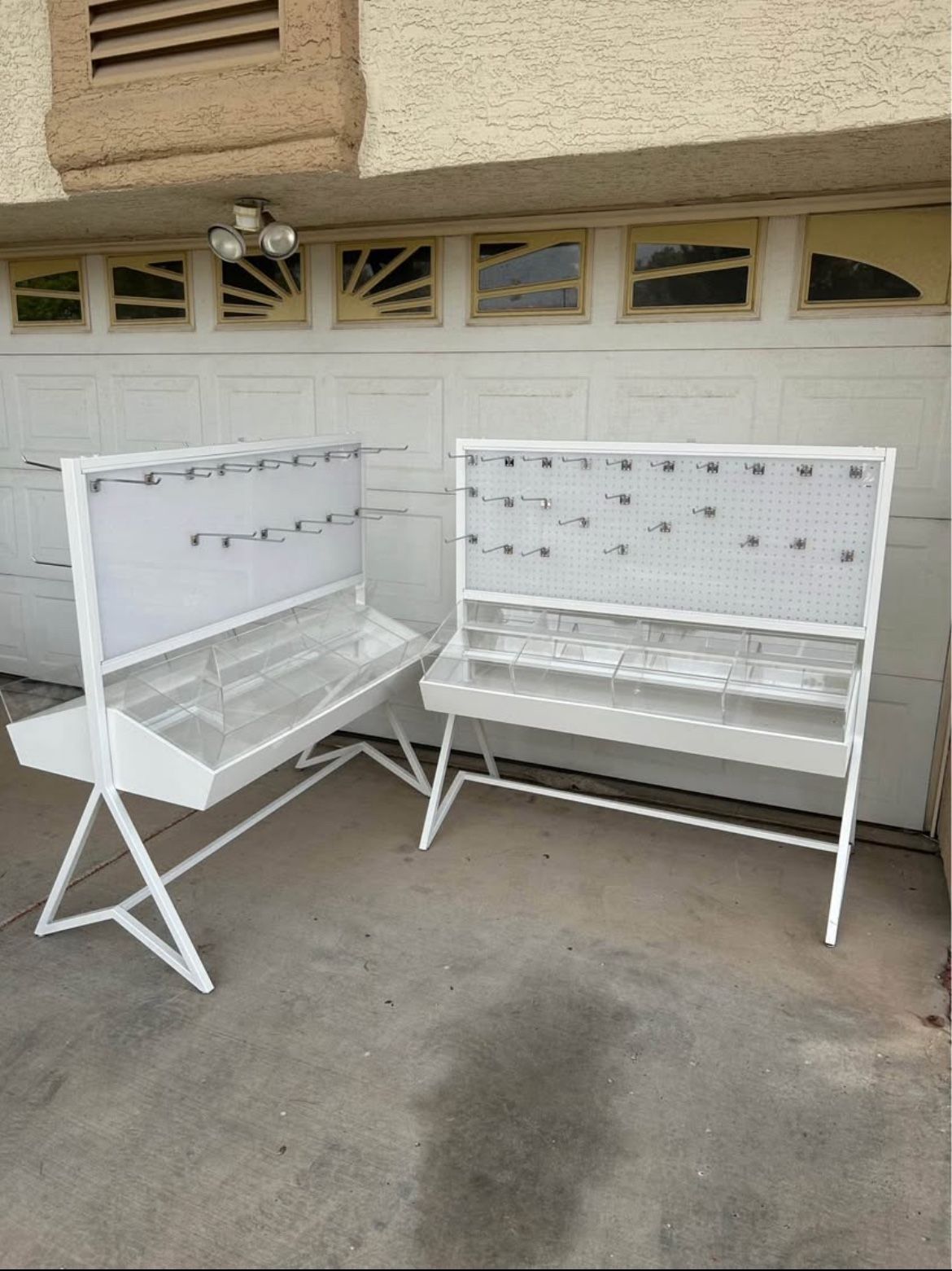 Large Retail Display Fixtures