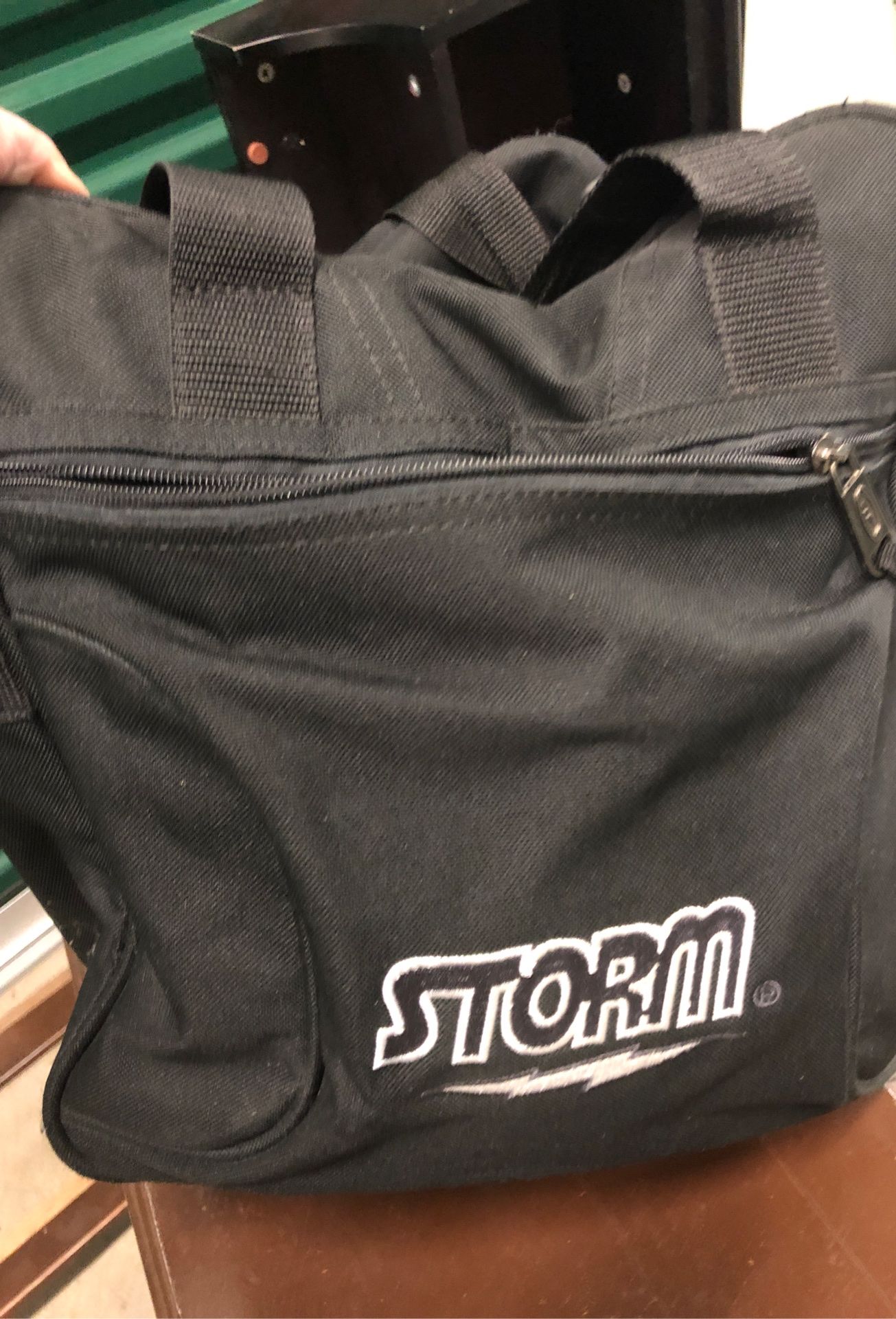 1012 lb tropical breeze men’s bowling ball, carrying case and size 10