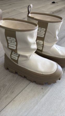 UGG rain boots ladies size 7