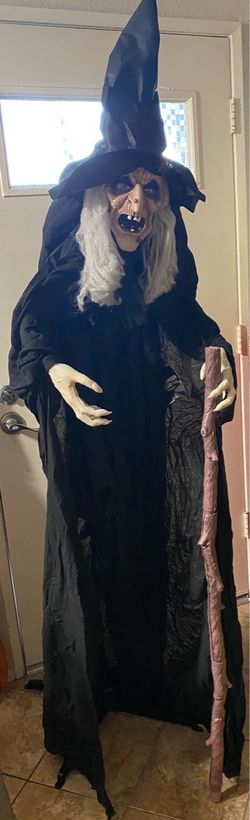 Static prop standing, witch Halloween prop
