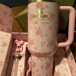 Stanley 1913 x LoveShackFancy Quencher H2.0 Flowstate™ Tumbler | 40 OZ