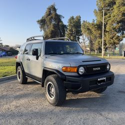 2013 Toyota FJ Cruiser | Take Over Loan