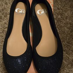 Brand new never worn women's size 6.5 GB