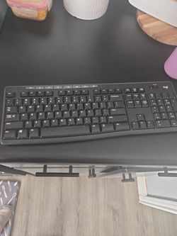 Logitech Wireless Keyboard Black Full Size