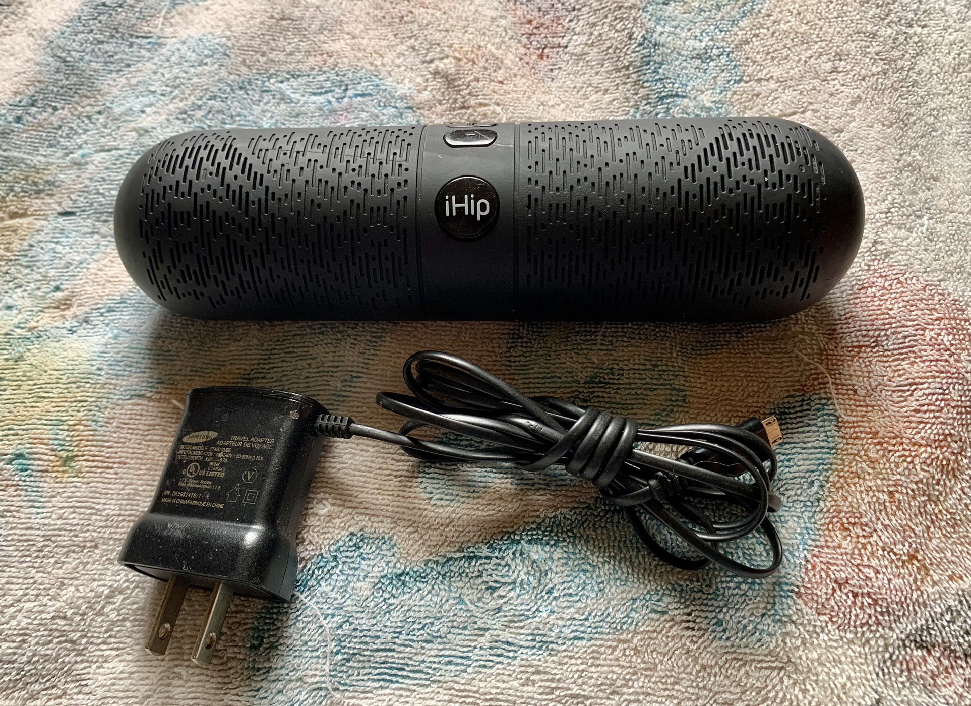 IHip Black Bluetooth Pill Speaker