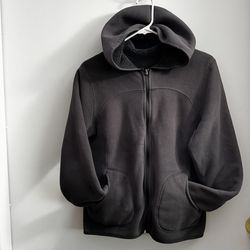 BEAUTIFUL AND WARM SWETER IT IS REVERSIBLE TOO (sizeSM free smoke)