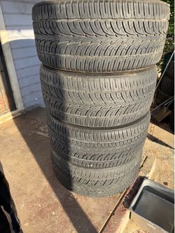 4 USED 305/40R22 Arroyo