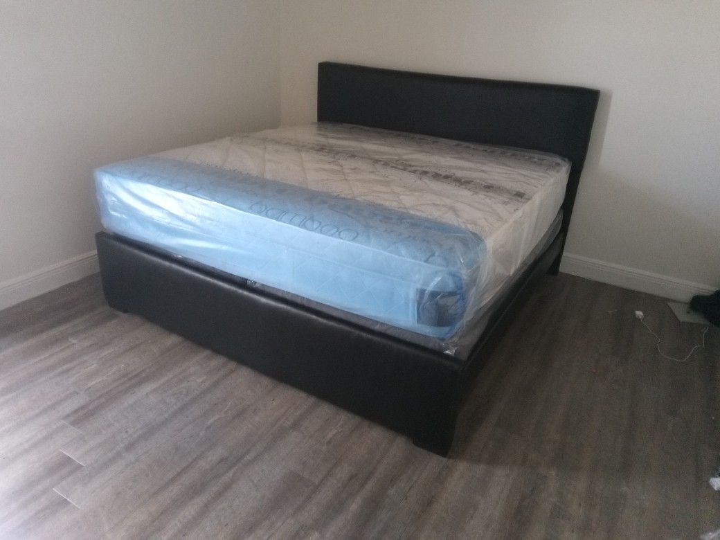 $499 King Bed With Mattress And Boxspring Brand New Free Delivery 