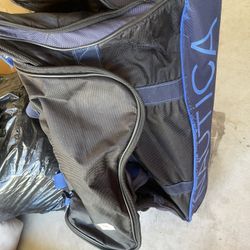 Duffle Bag With Wheels 