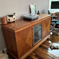 Solid Wood Buffet / Sideboard With Storage
