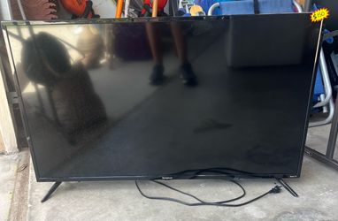 Westinghouse Roku TV Flat Screen