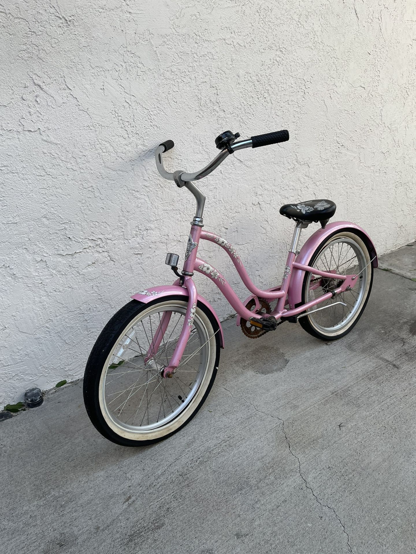 Girls 20 Electra Hawaiian Pink Bike for Sale in Burbank CA OfferUp