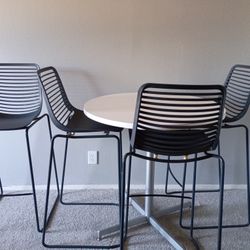 Round Dock Meeting Table 