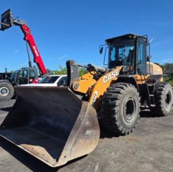 Case 821 Wheel Loader