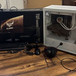 NZXT Gaming PC With Accessories