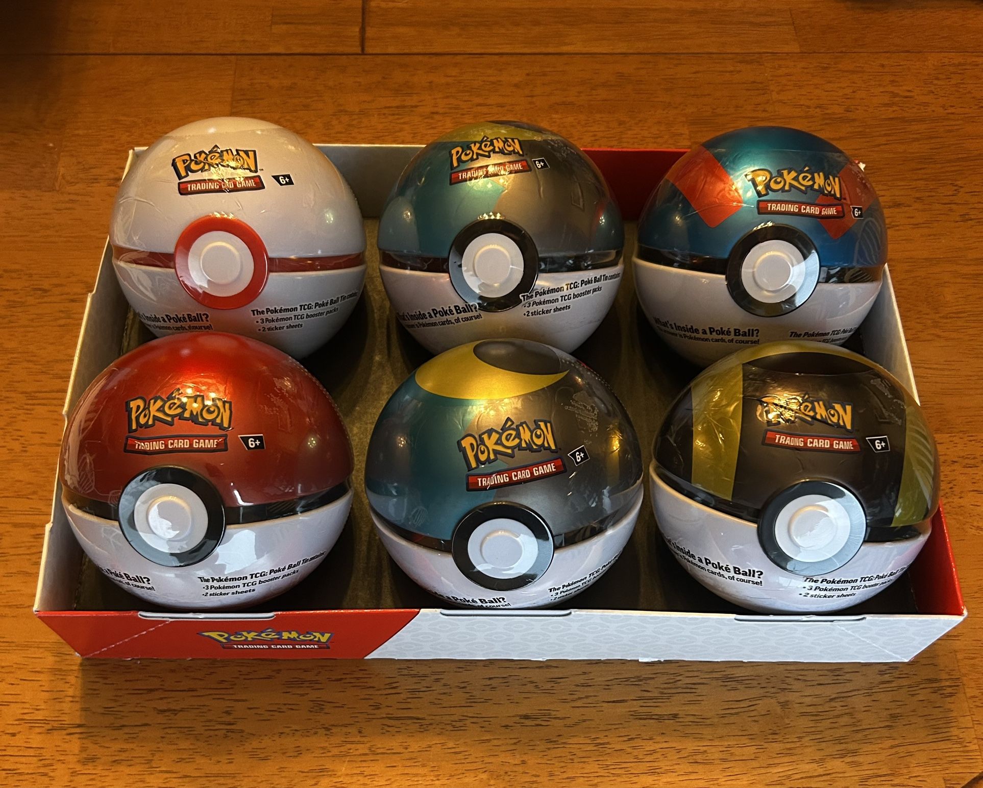 Pokemon Display 6 Pokeball Tins