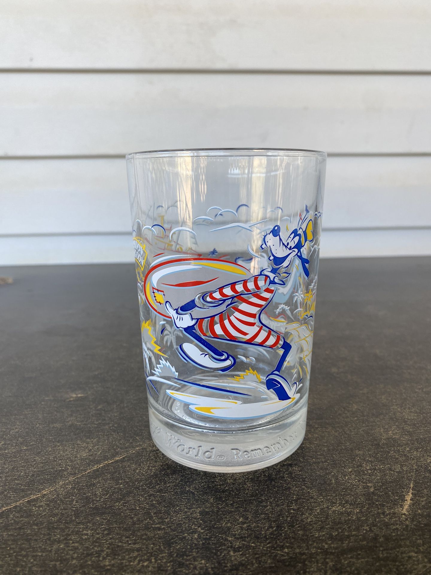 Vintage Goofy McDonald's Walt Disney World 25th Anniversary Glass 1996