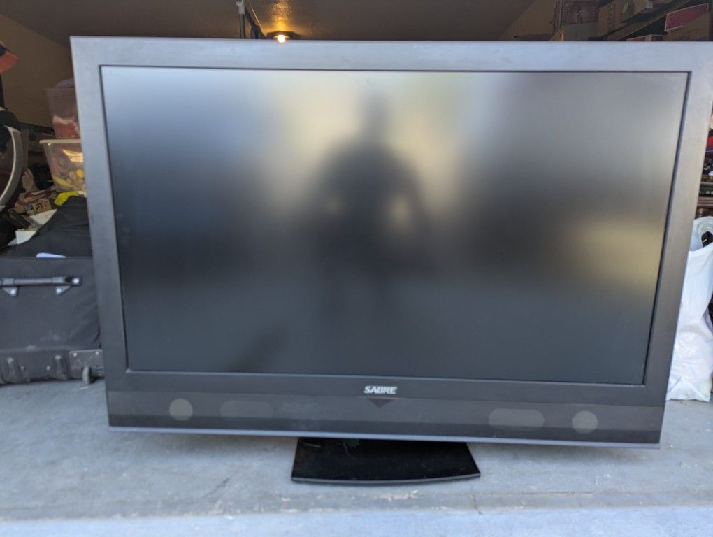 47 Inch SABRE TV with Remote