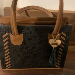 100% Leather Bags. From  Guanajuato / Mexico. 