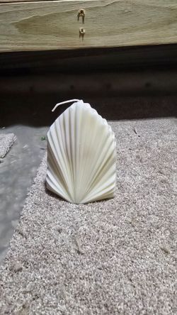 Large Scallop Shell Candle