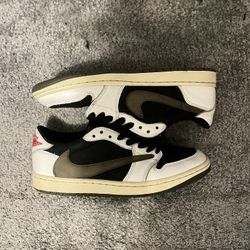 Travis Scott Medium Olive Size 9.5 No Box