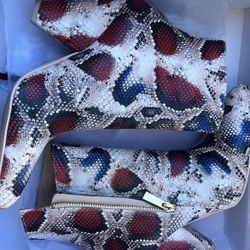 WOMENS BOOTIES