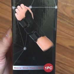 Adjustable Wrist Support Brace