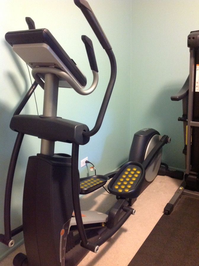 Nordictrack audiostrider 990 pro elliptical with foldaway feature