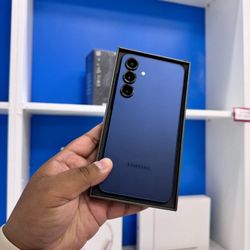 Samsung Galaxy S25 Plus - Pay $5 and the rest later
