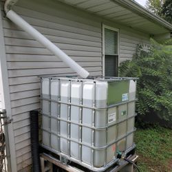 Recycled 330 / 275 gal IBC Totes — Cleaned, Inspected, Ready to Go