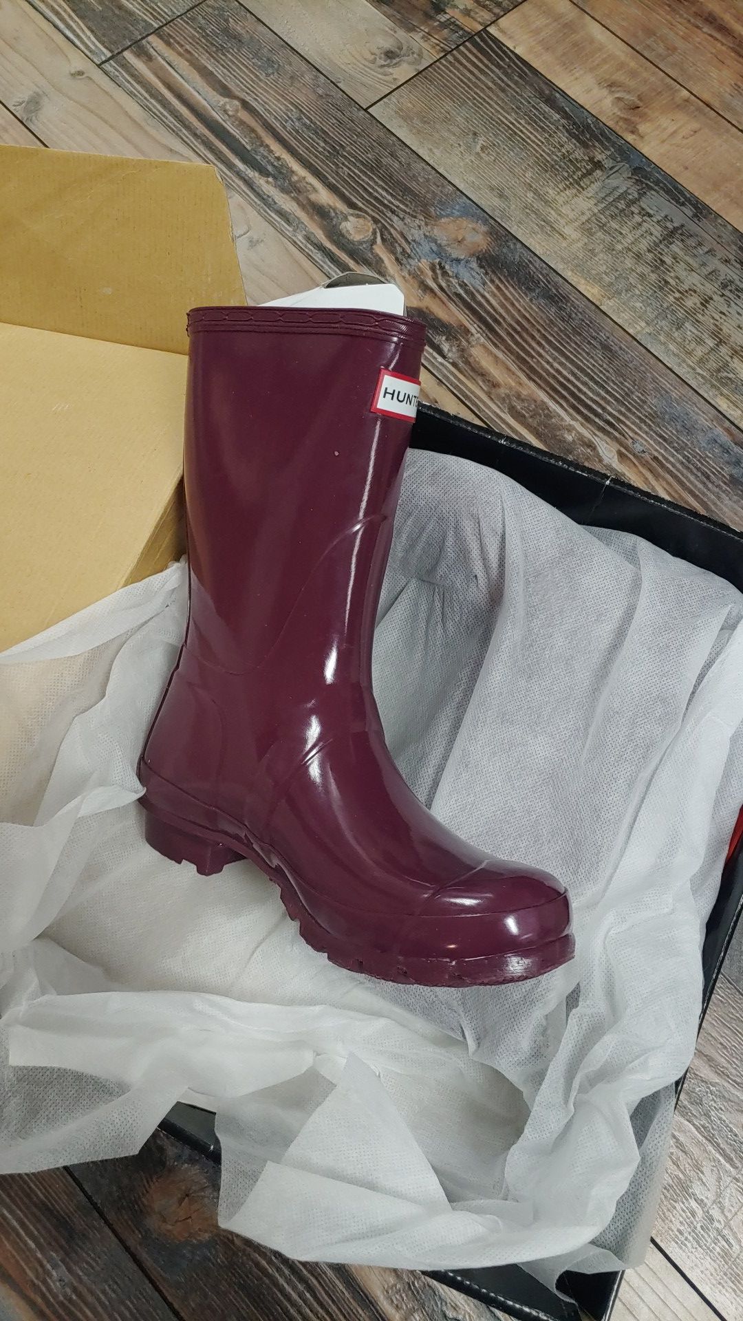 Hunter rain boots Dark Ruby Size 6