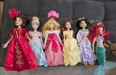 Porcelain Disney princess dolls