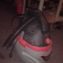 2.5 Gallon Shop Vac Vacuum Cleaner Used But Works Like New Not Asking Much Just Need Gone Lemme Know Asap