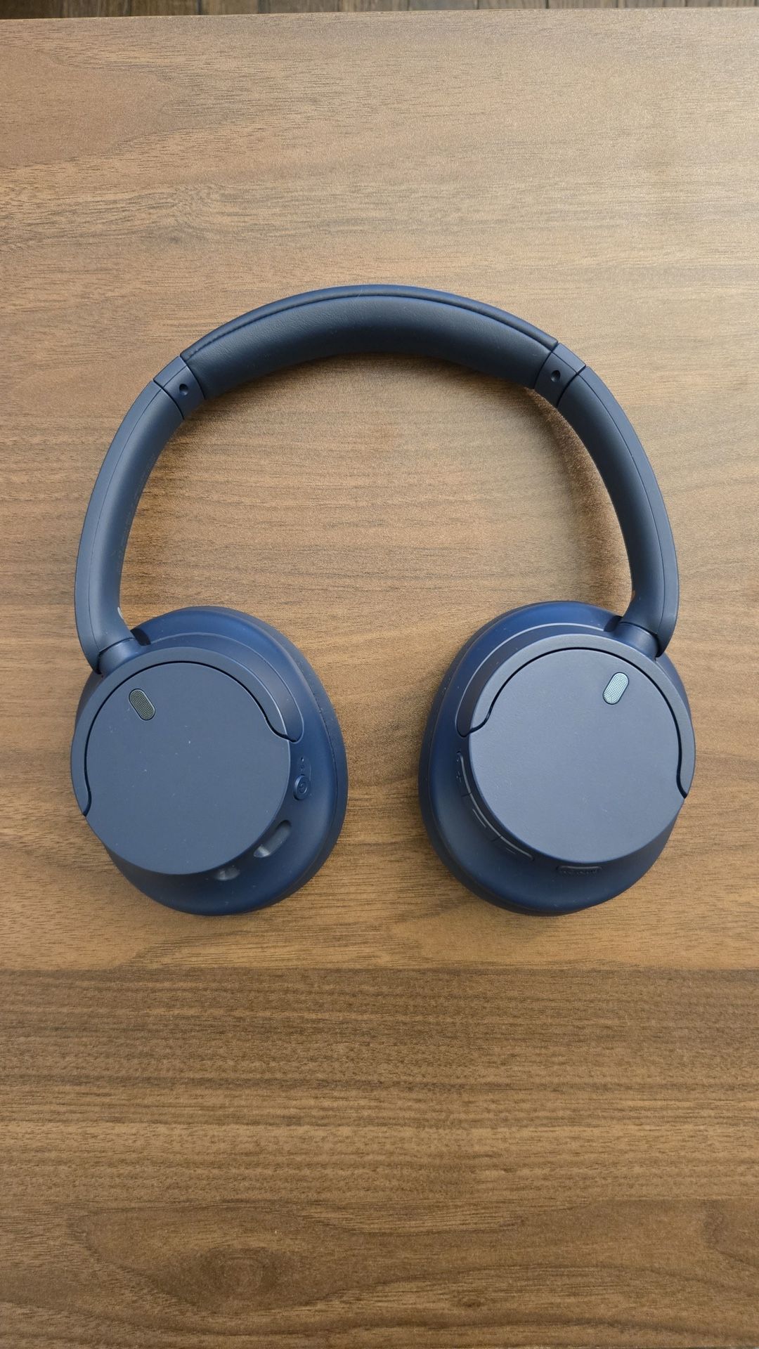 Sony CH720N Noise canceling Wireless Headphones Bluetooth