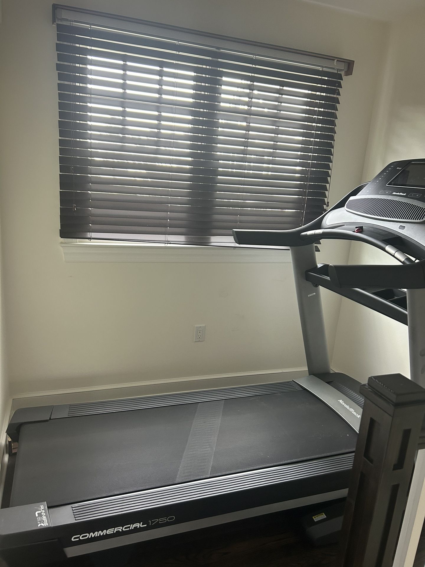 NordicTrack 1750 Series treadmill 