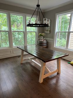 Beautiful Farmhouse Style Table
