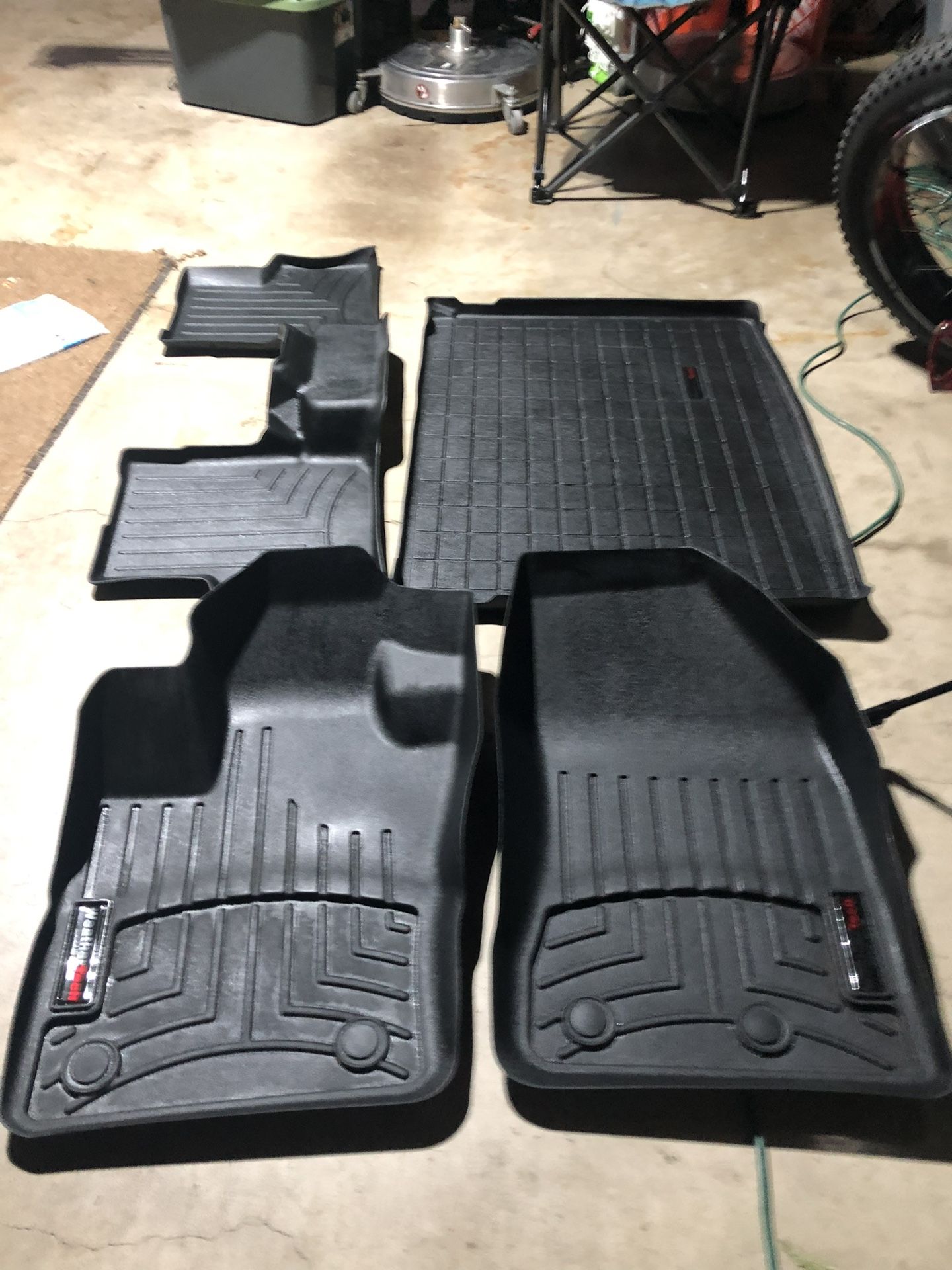Weather tech Floor And Cargo Mats For Jeep Renegade 