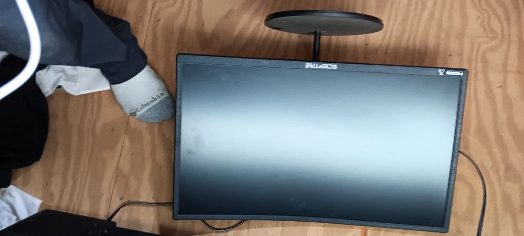 24" SPECTRE CURVED COMPUTER MONITOR