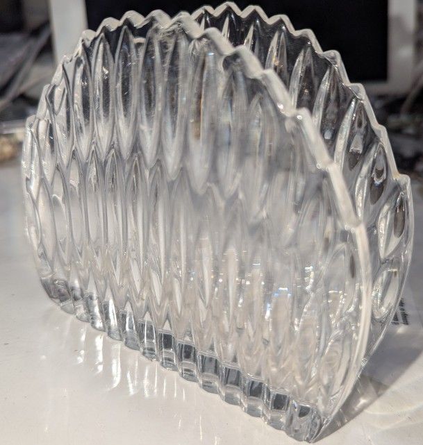 Crystal Napkin Holder Looks Like A Seashell