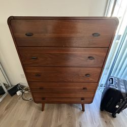 5 Drawer Dresser 