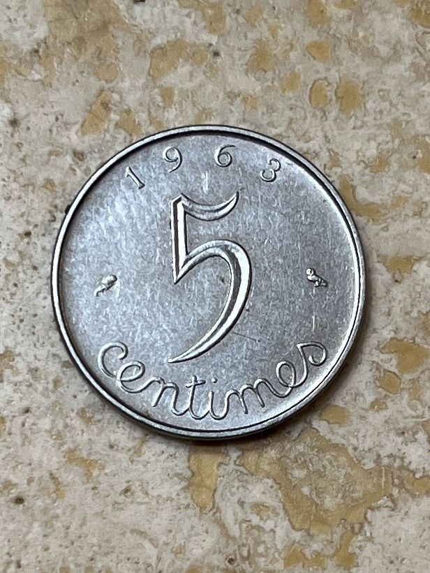 19 - 5 Centimes Coins. 