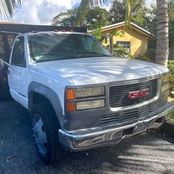 2000 GMC Sierra 3500 Classic HD Regular Cab & Chassis