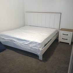 Bedroom Set Everything 